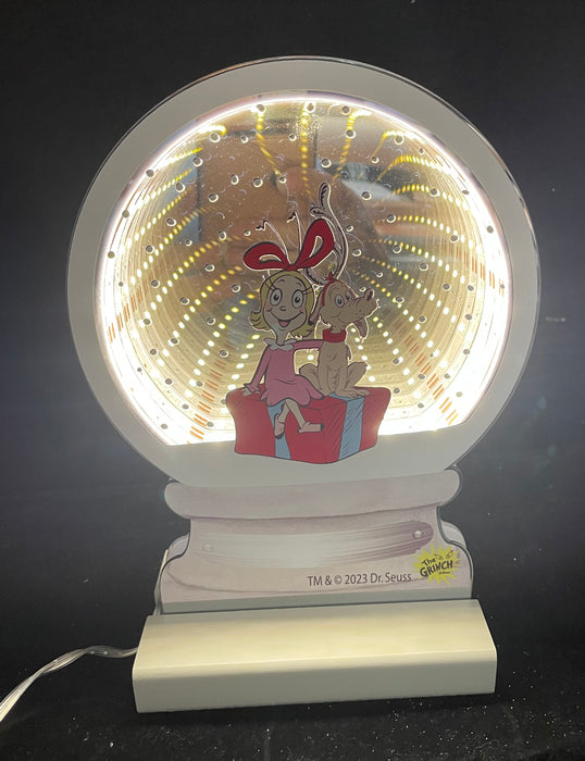 Dr Seuss Cindy Lou and Max Infinity Snow Globe - 20cm